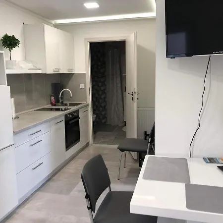 Aranykez Apartman Belvaros * Esztergom